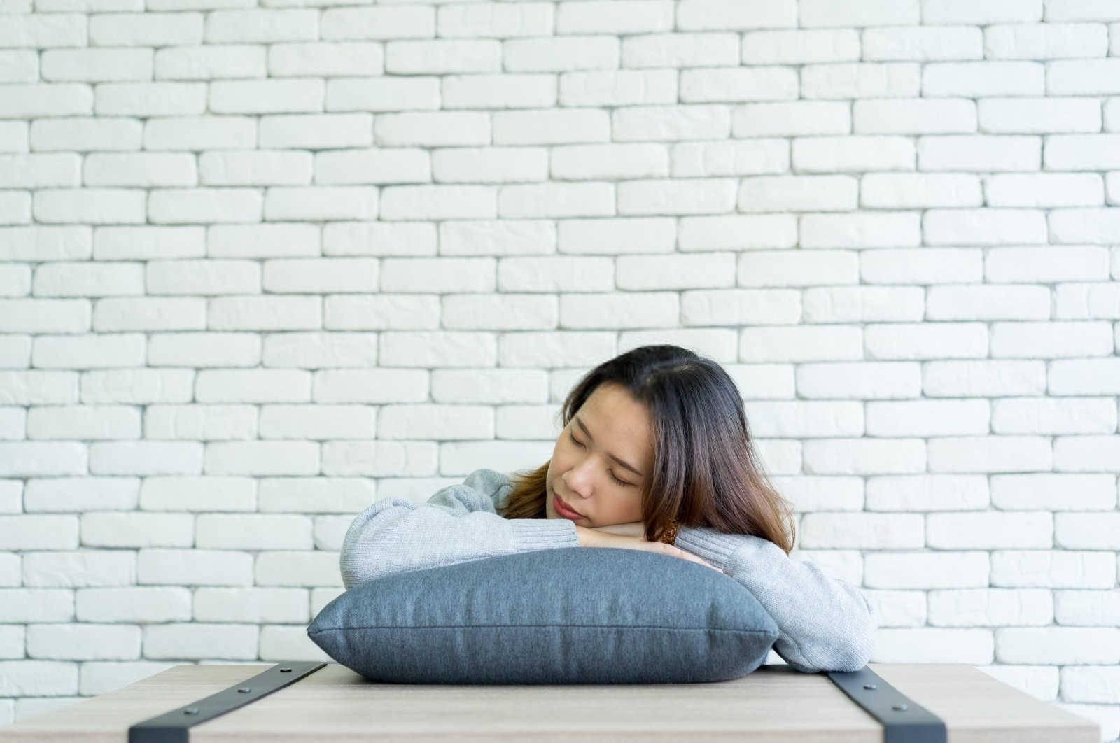 梦见邻居来我家吃饭是什么意思啊？