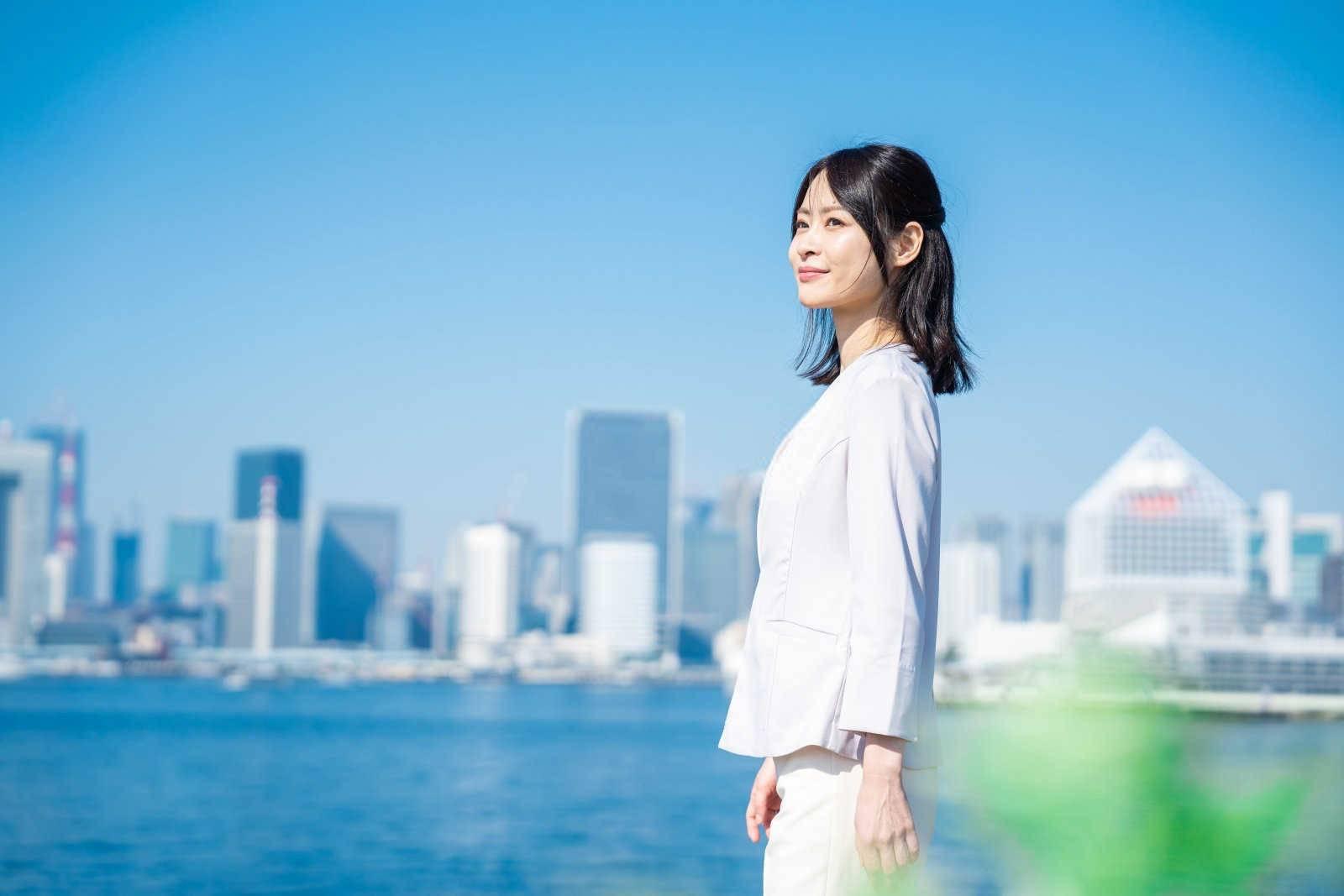 梦境之吻：梦见抱着美女接吻好不好？