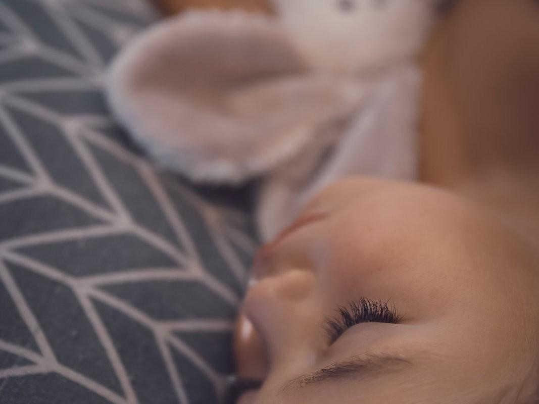 梦境鞋踪：解析梦中鞋子的深层含义