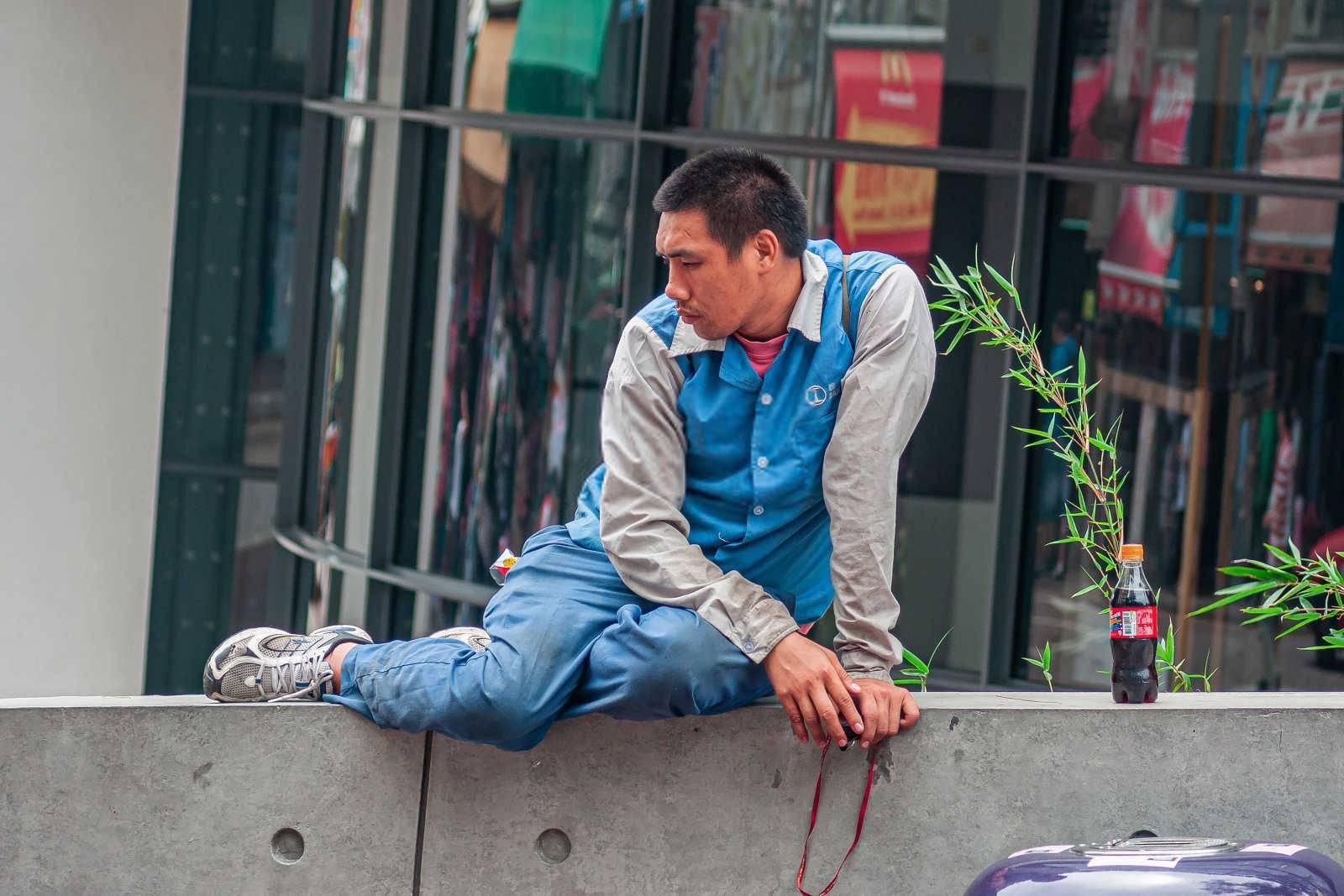 梦见朋友开跑车是什么意思？